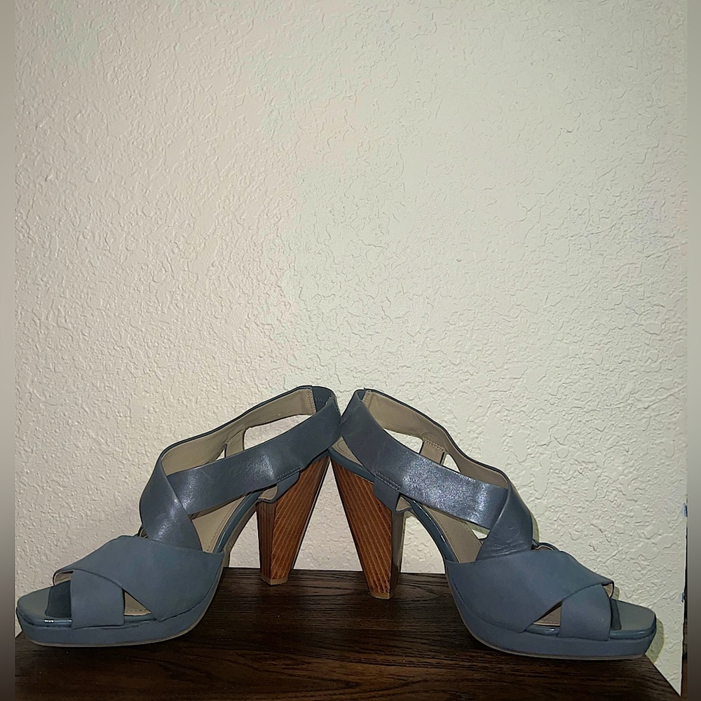 Kenneth Cole Reaction Sweet Chip Strappy Heels Size 9M